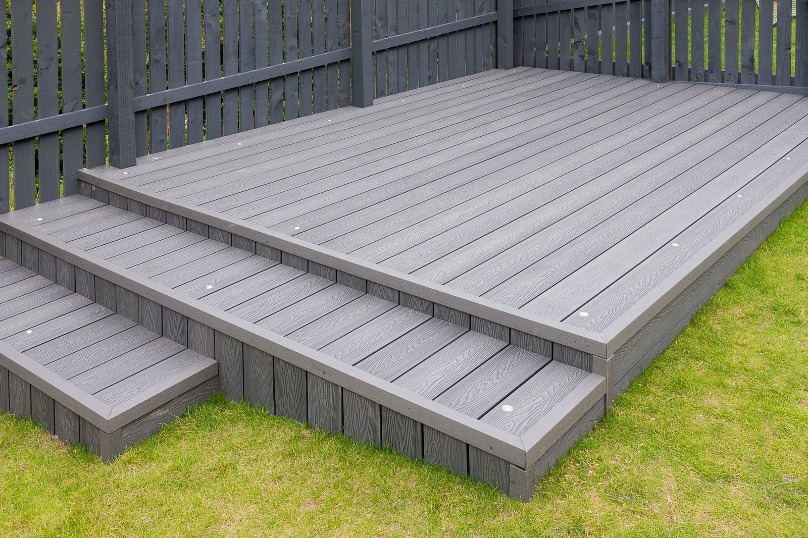 affordable custom deck builder in Chester, VA
